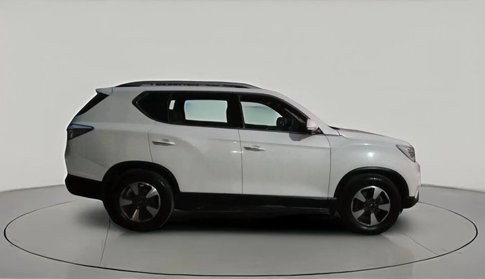 2022 Mahindra ALTURAS G4 2WD AT, Diesel, Automatic, 85,307 km, exterior