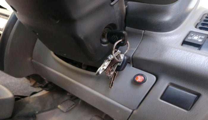 2011 Maruti Alto K10 LXI, CNG, Manual, 1,99,920 km, interior