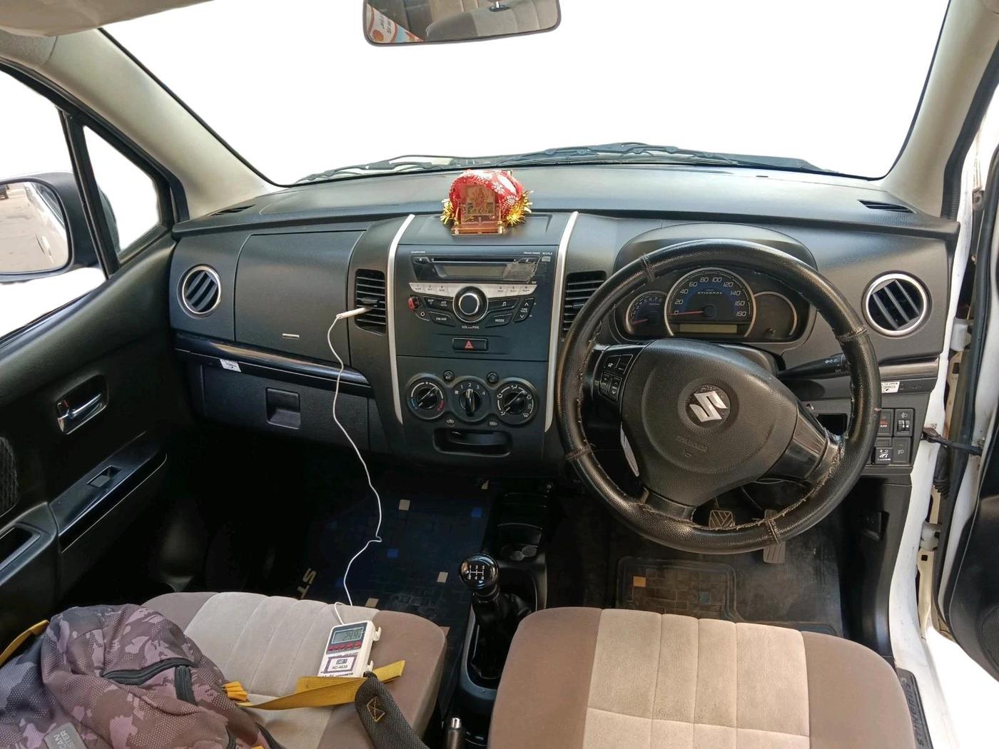 2013 Maruti Wagon R Stingray VXI, CNG, Manual, 1,23,117 km, interior