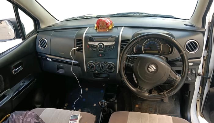 2013 Maruti Wagon R Stingray VXI, CNG, Manual, 1,23,117 km, interior