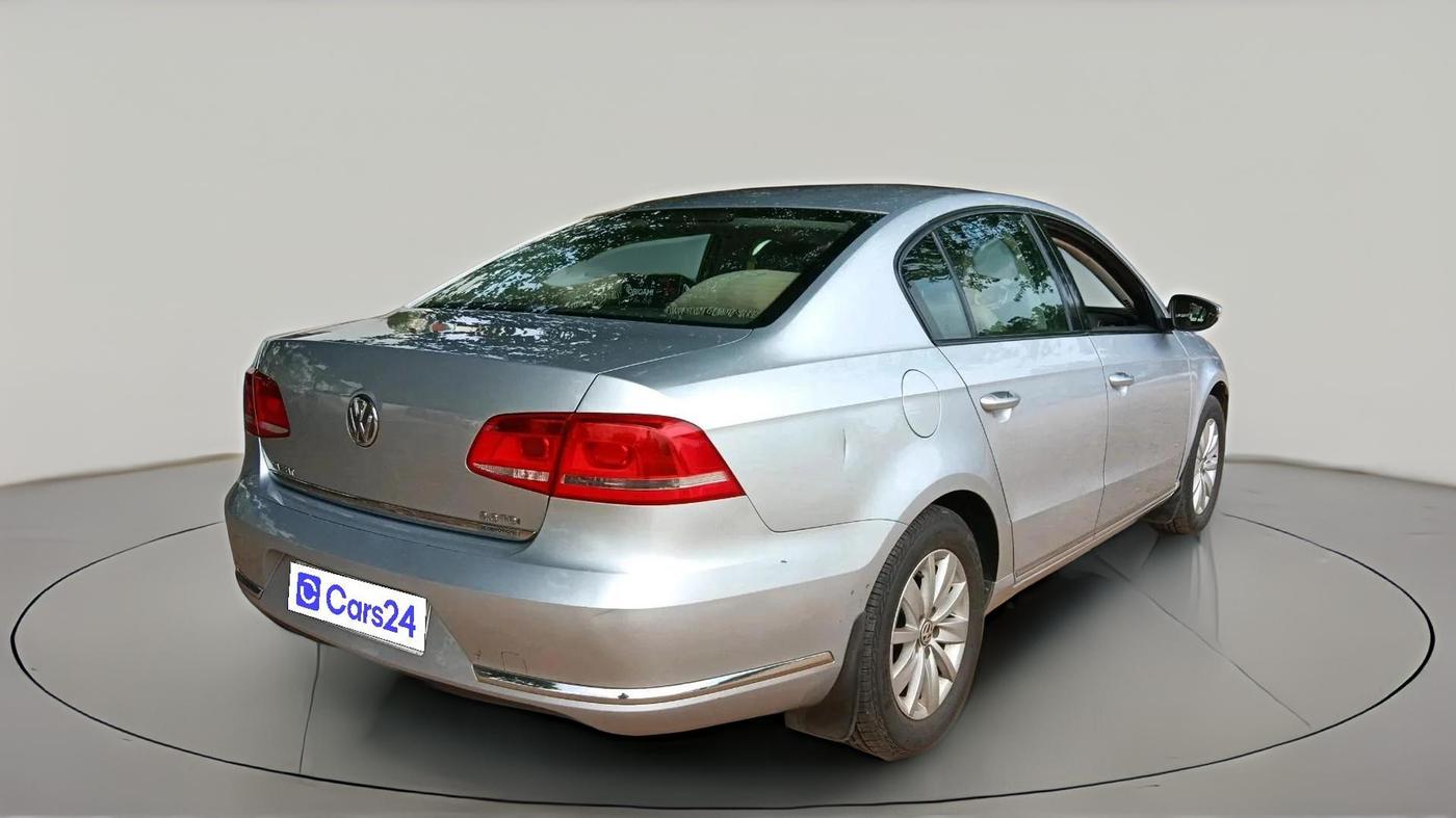 2012 Volkswagen Passat COMFORTLINE 2.0 TDI MT, Diesel, Manual, 1,34,881 km, exterior