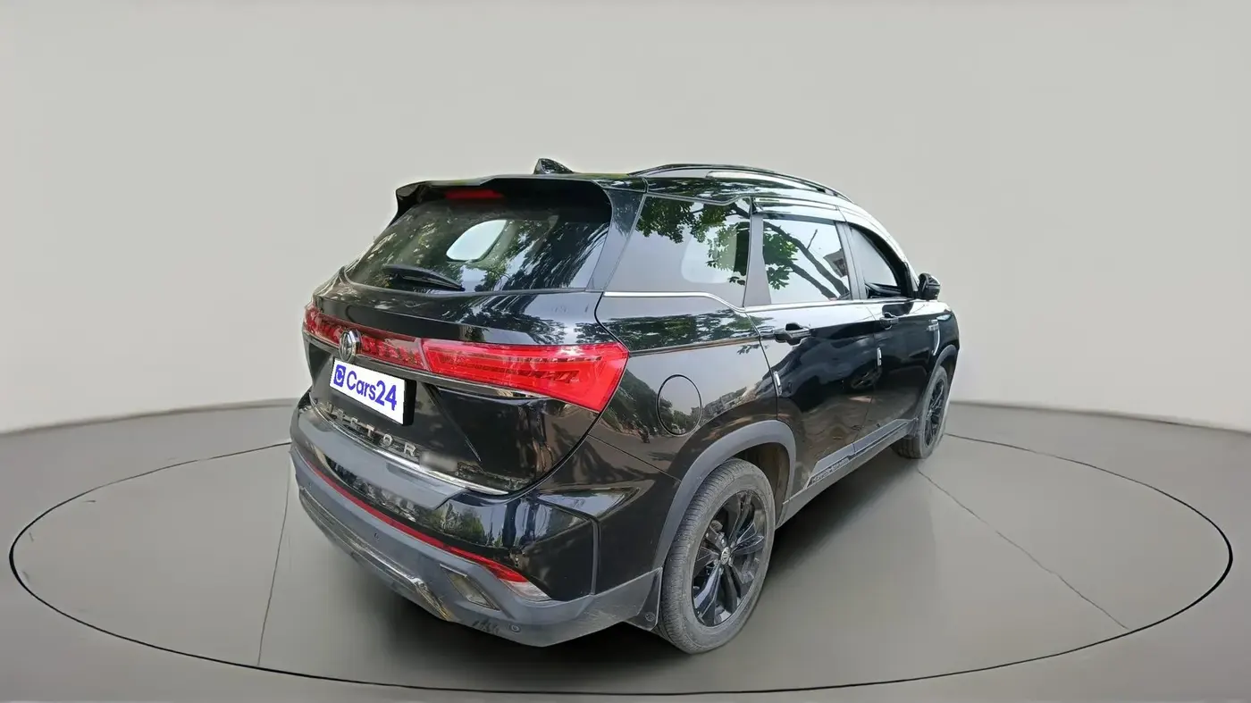 2024 MG HECTOR PLUS Sharp Pro Blackstorm 1.5 Turbo Petrol CVT 7 STR, Petrol, Automatic, 14,212 km, exterior