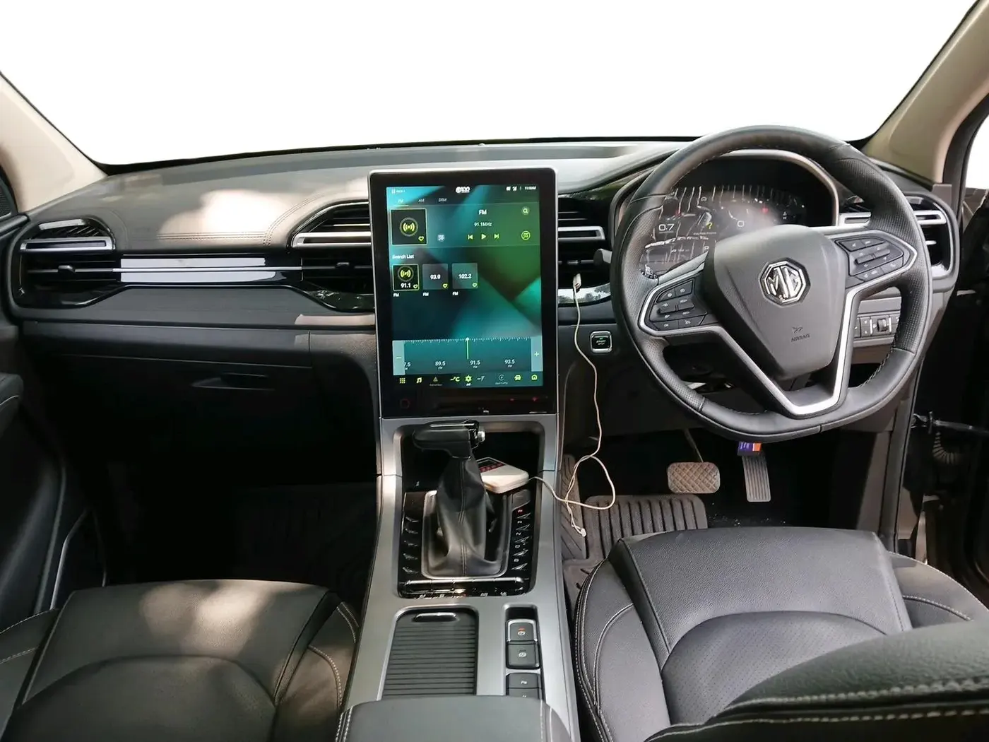 2024 MG HECTOR PLUS Sharp Pro Blackstorm 1.5 Turbo Petrol CVT 7 STR, Petrol, Automatic, 14,212 km, interior