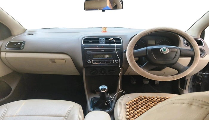 2013 Skoda Rapid AMBITION 1.6 TDI CR MT PLUS, Diesel, Manual, 92,299 km, interior