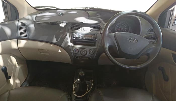 2013 Hyundai Eon D-LITE+, CNG, Manual, 1,05,908 km, interior