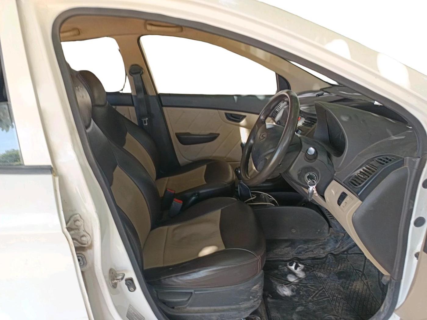 2013 Hyundai Eon D-LITE+, CNG, Manual, 1,05,908 km, interior