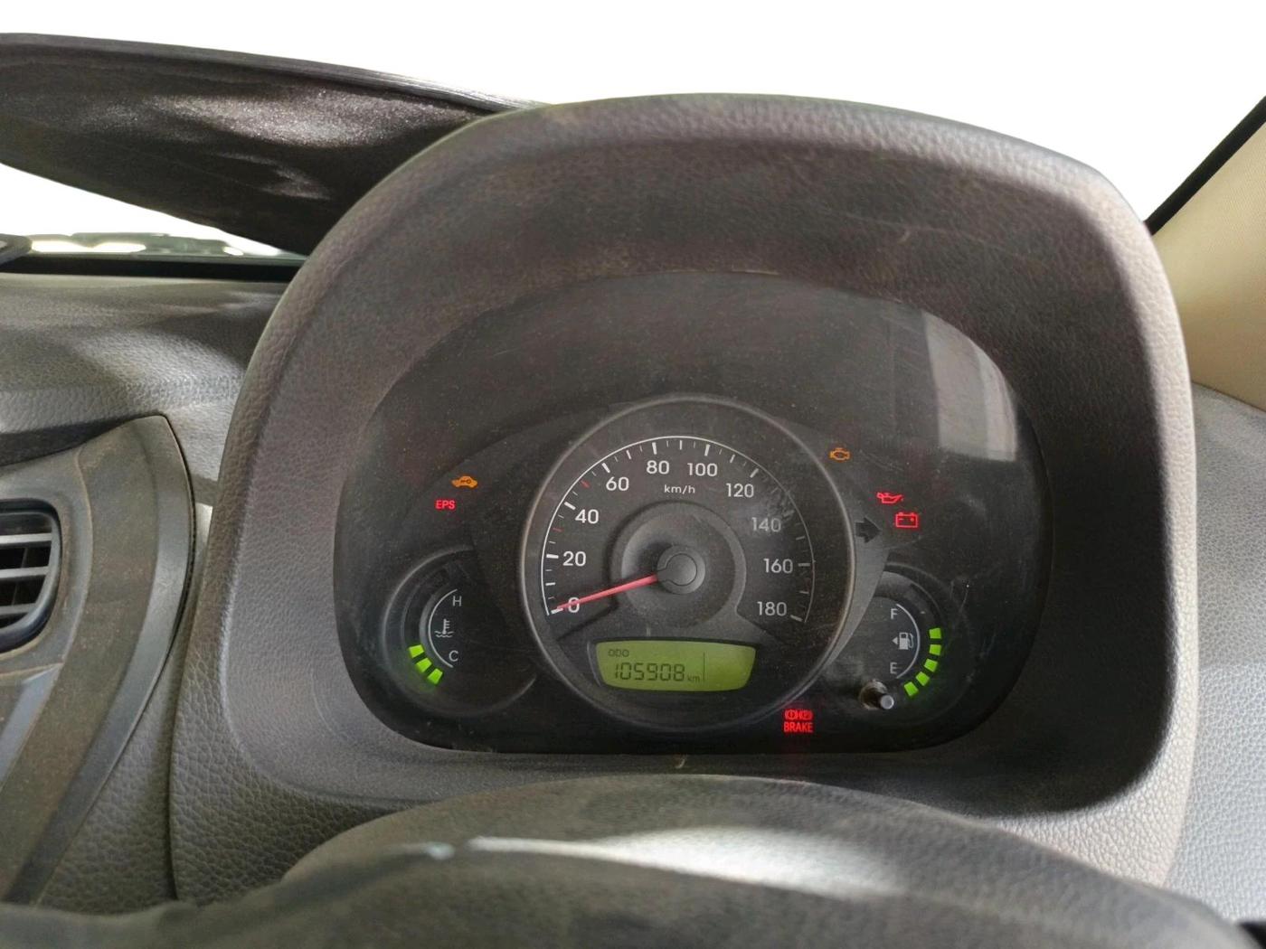 2013 Hyundai Eon D-LITE+, CNG, Manual, 1,05,908 km, interior