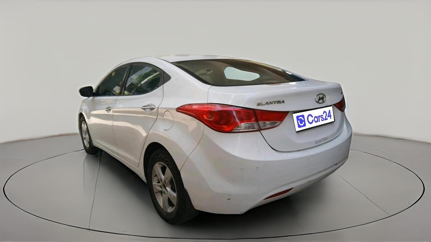 2014 Hyundai New Elantra 1.6 SX MT DIESEL, Diesel, Manual, 2,18,927 km, exterior
