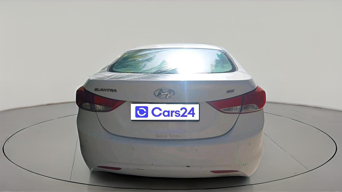 2014 Hyundai New Elantra 1.6 SX MT DIESEL, Diesel, Manual, 2,18,927 km, exterior