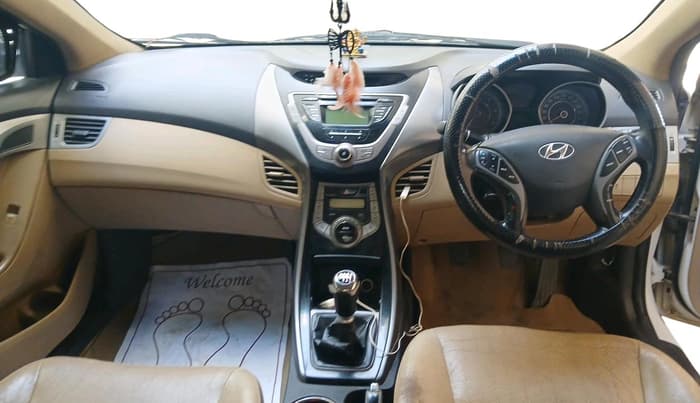 2014 Hyundai New Elantra 1.6 SX MT DIESEL, Diesel, Manual, 2,18,927 km, interior
