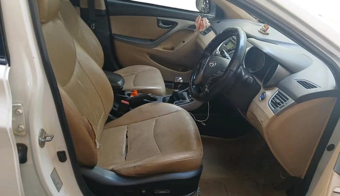 2014 Hyundai New Elantra 1.6 SX MT DIESEL, Diesel, Manual, 2,18,927 km, interior