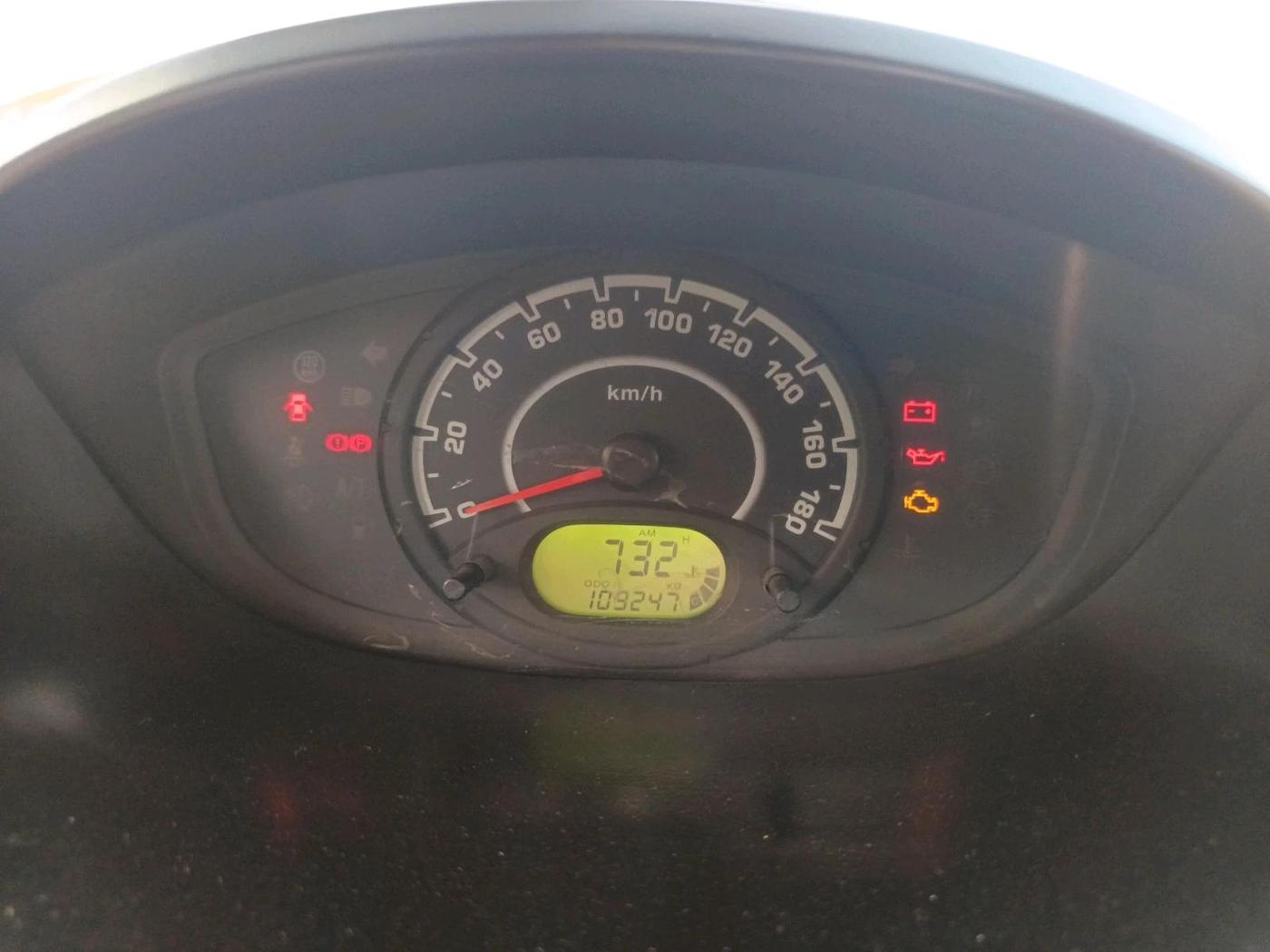 2011 Chevrolet Spark LS 1.0, Petrol, Manual, 1,09,247 km, interior