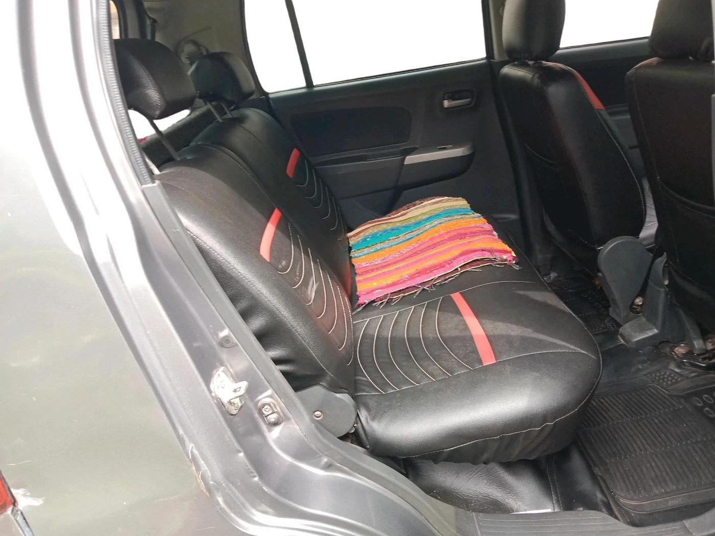 2011 Maruti Wagon R 1.0 VXI, CNG, Manual, 1,19,031 km, interior