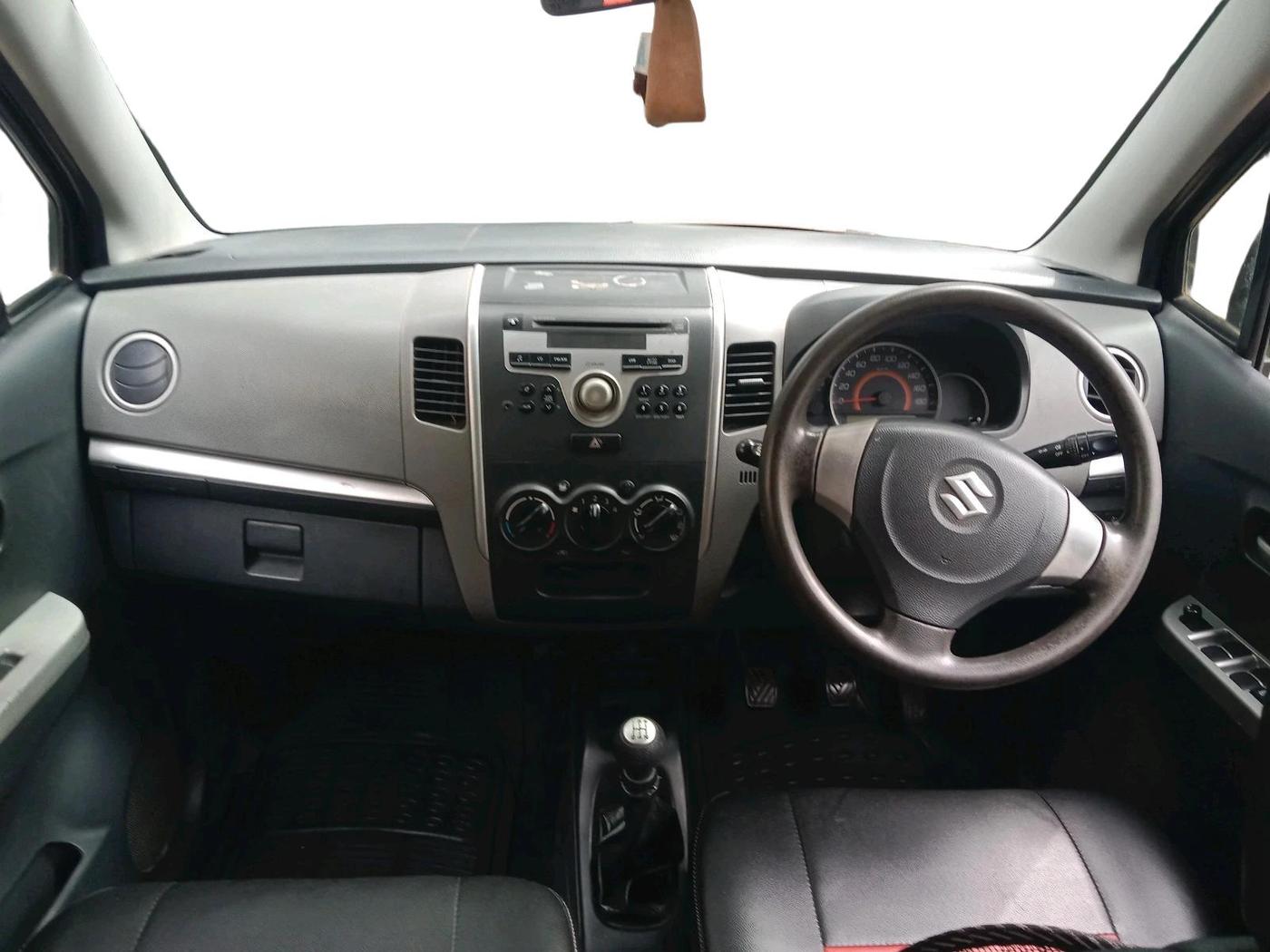 2011 Maruti Wagon R 1.0 VXI, CNG, Manual, 1,19,031 km, interior