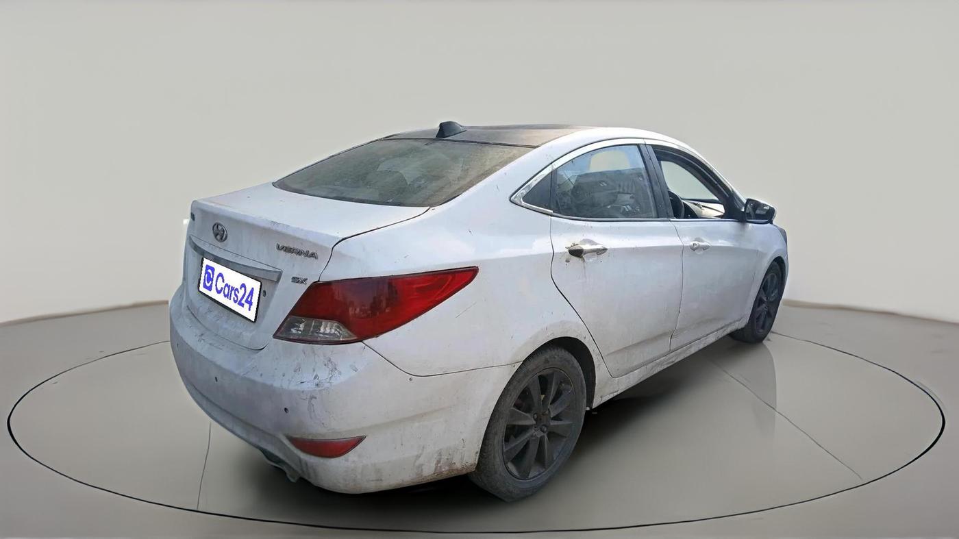 2012 Hyundai Verna FLUIDIC 1.6 CRDI SX, Diesel, Manual, 1,20,518 km, exterior