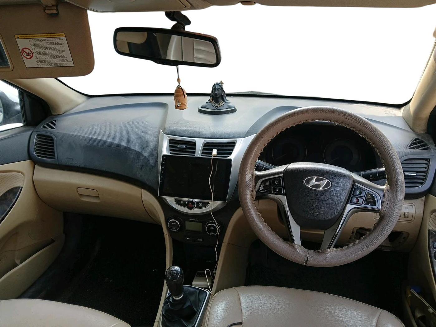 2012 Hyundai Verna FLUIDIC 1.6 CRDI SX, Diesel, Manual, 1,20,518 km, interior