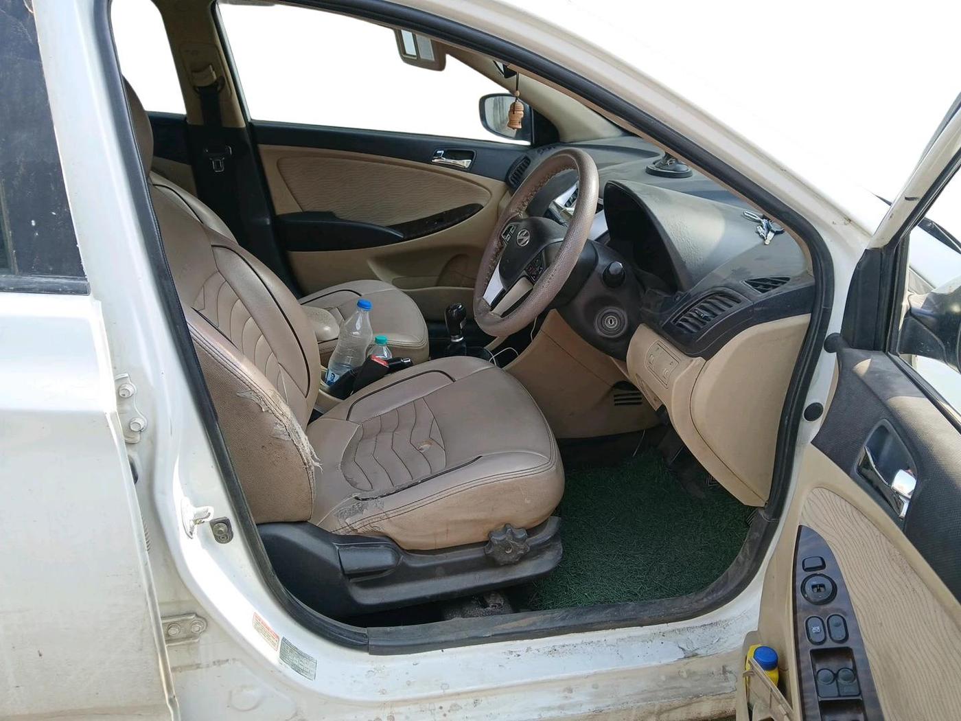 2012 Hyundai Verna FLUIDIC 1.6 CRDI SX, Diesel, Manual, 1,20,518 km, interior