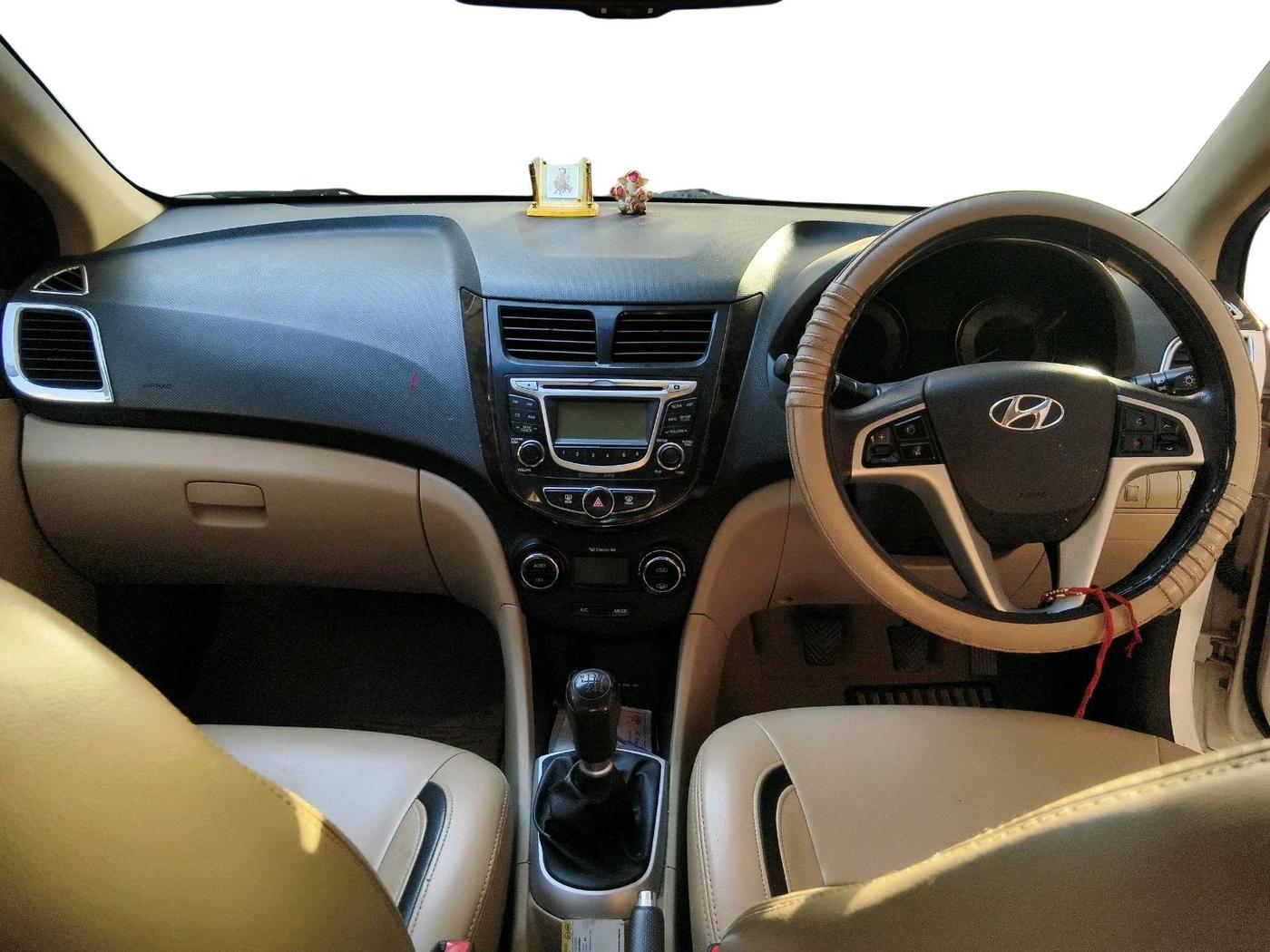 2013 Hyundai Verna FLUIDIC 1.6 CRDI SX, Diesel, Manual, 1,52,167 km, interior