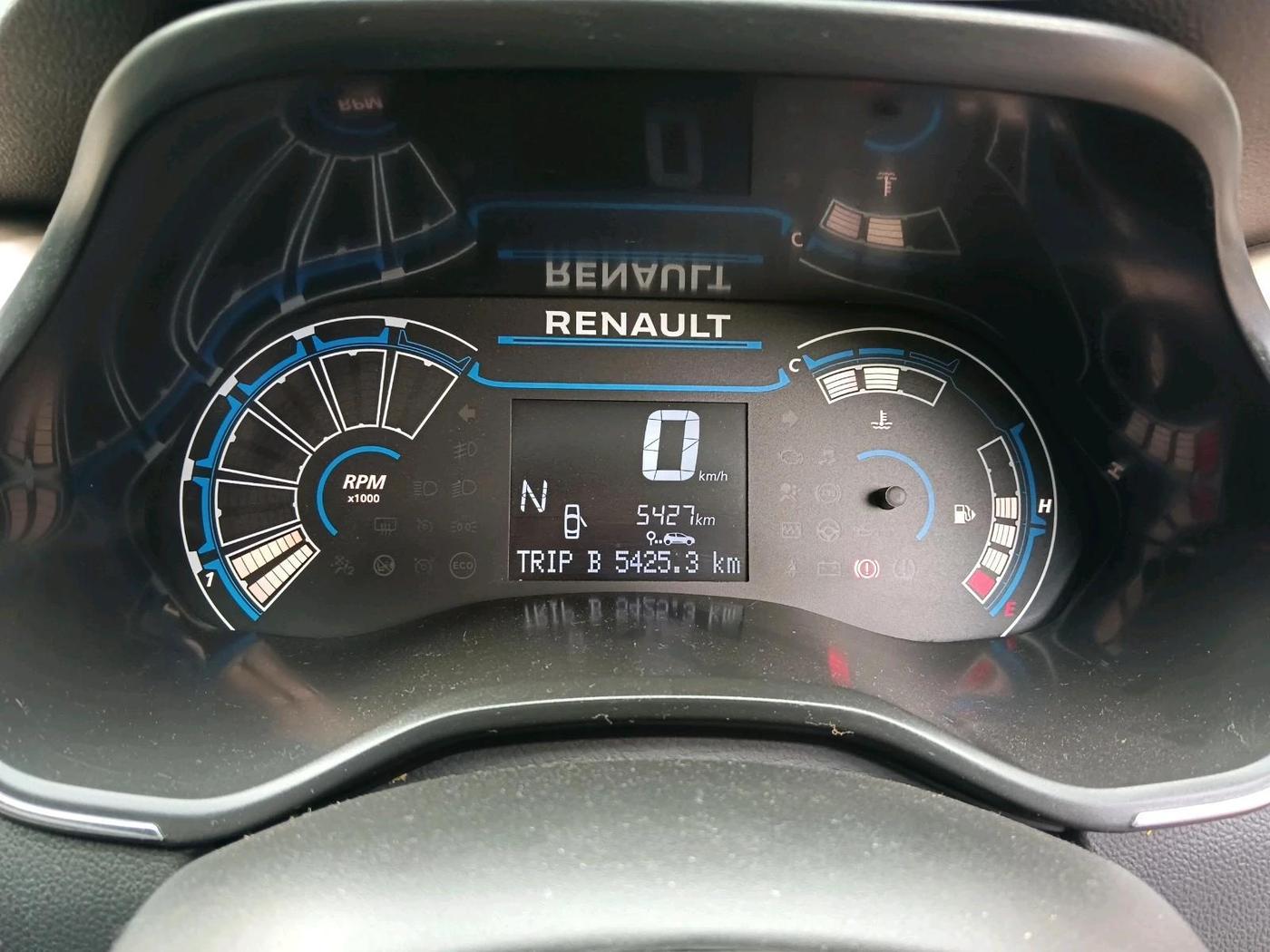 2022 Renault Kiger RXT AMT, Petrol, Automatic, 5,427 km, interior