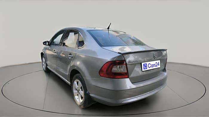 2015 Skoda Rapid 1.5 TDI CR STYLE PLUS AT, Diesel, Automatic, 1,09,273 km, exterior