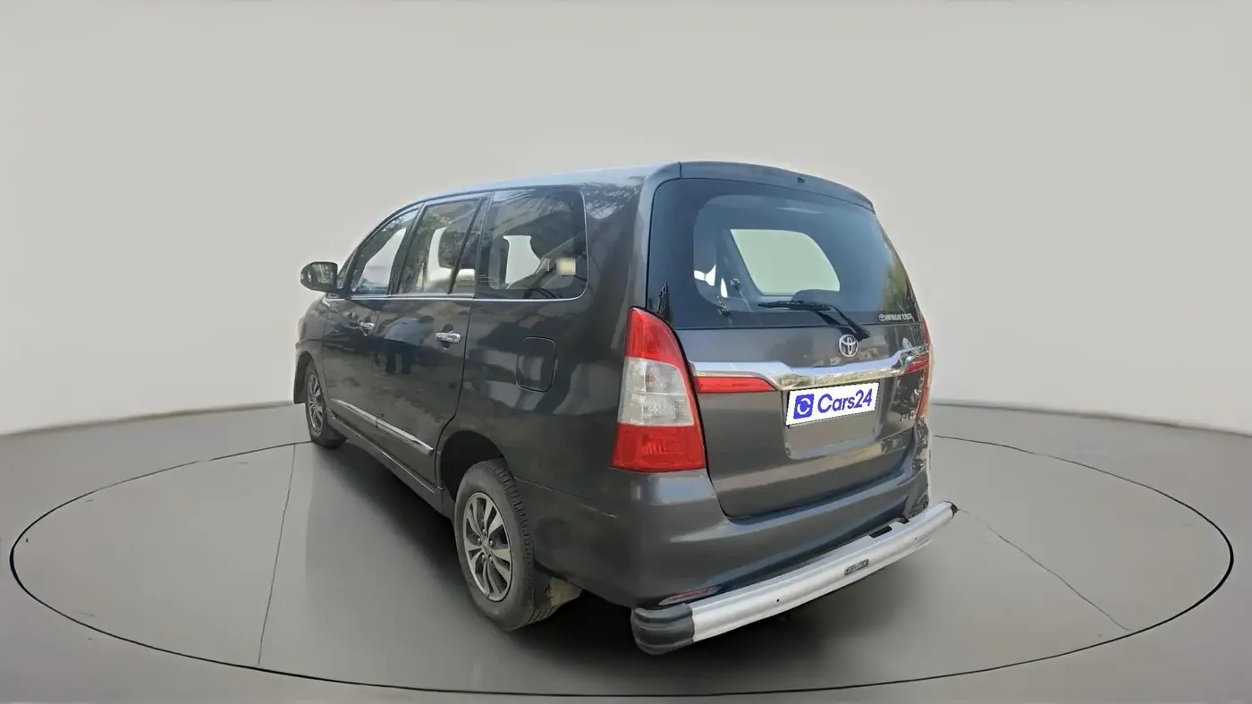 2016 Toyota Innova 2.5 VX 7 STR, Diesel, Manual, 1,53,750 km, exterior