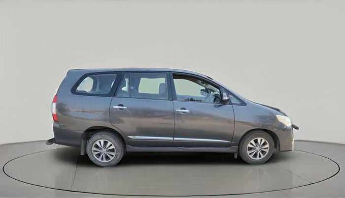 2016 Toyota Innova 2.5 VX 7 STR, Diesel, Manual, 1,53,750 km, exterior