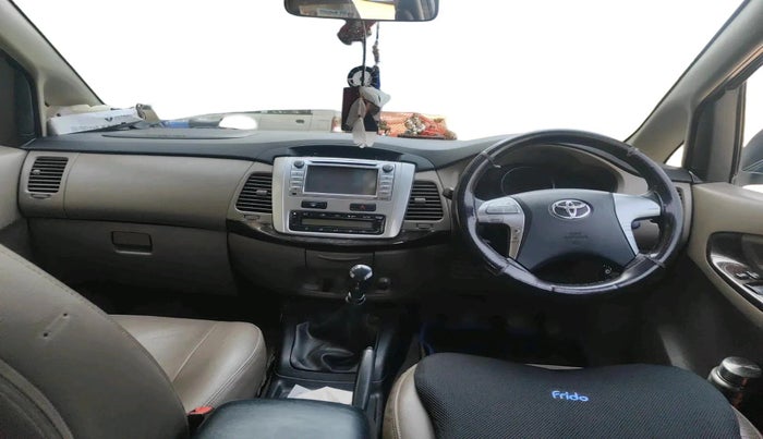 2016 Toyota Innova 2.5 VX 7 STR, Diesel, Manual, 1,53,750 km, interior