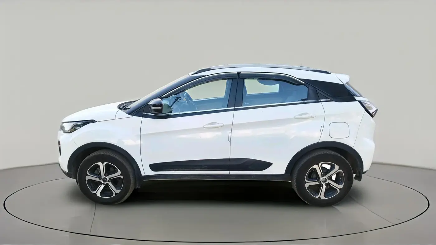 2023 Tata NEXON XZ PLUS PETROL SUNROOF, CNG, Manual, 1,12,525 km, exterior