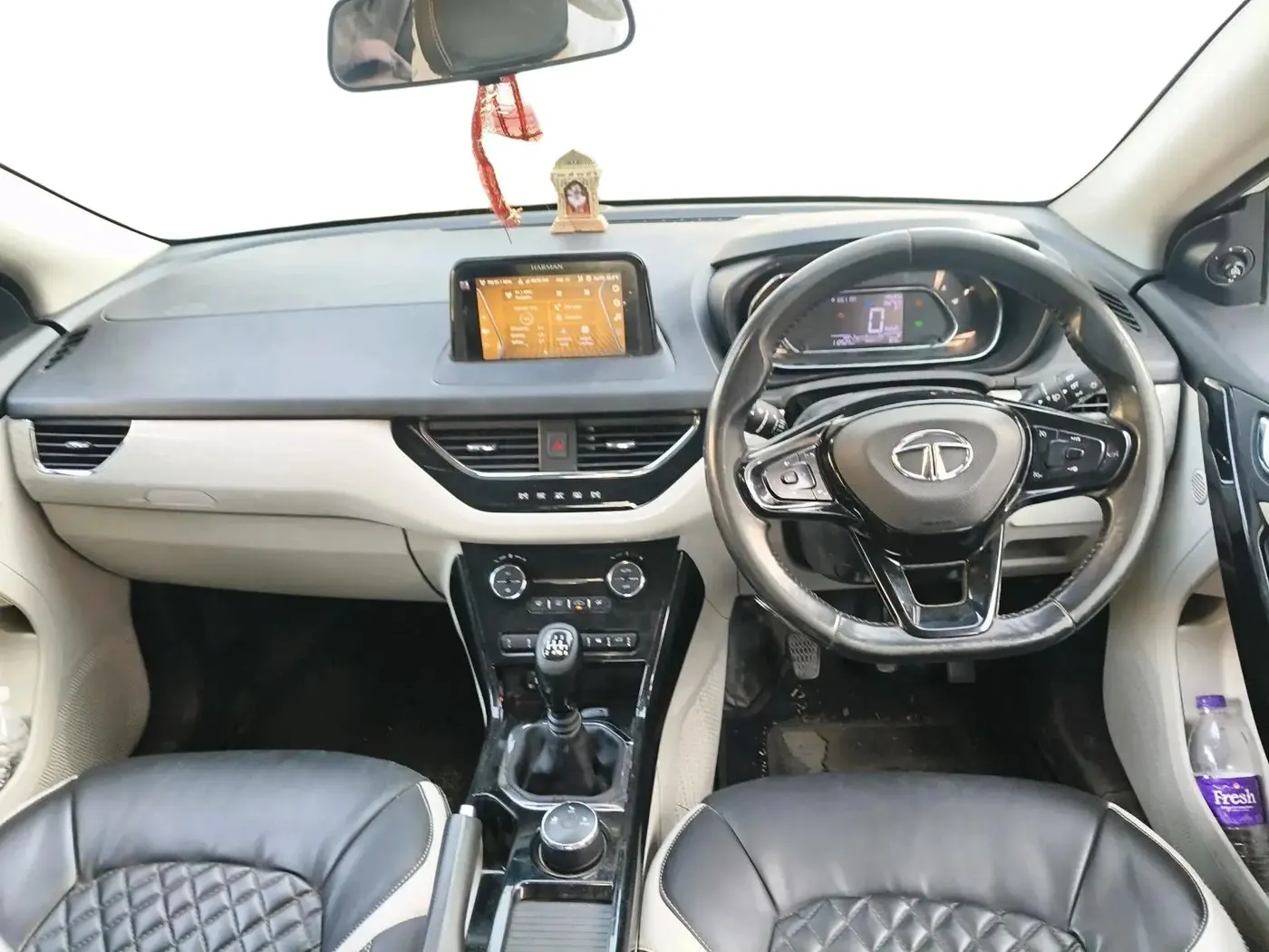 2023 Tata NEXON XZ PLUS PETROL SUNROOF, CNG, Manual, 1,12,525 km, interior
