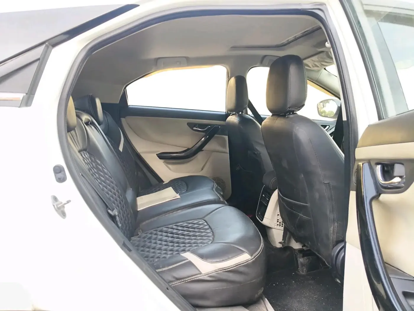 2023 Tata NEXON XZ PLUS PETROL SUNROOF, CNG, Manual, 1,12,525 km, interior