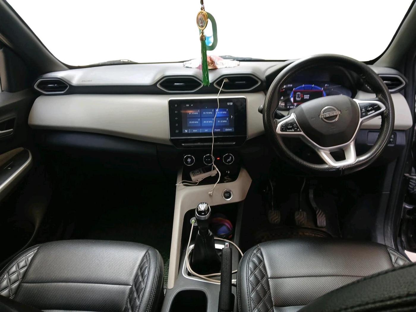 2021 Nissan MAGNITE XV MT, Petrol, Manual, 70,039 km, interior