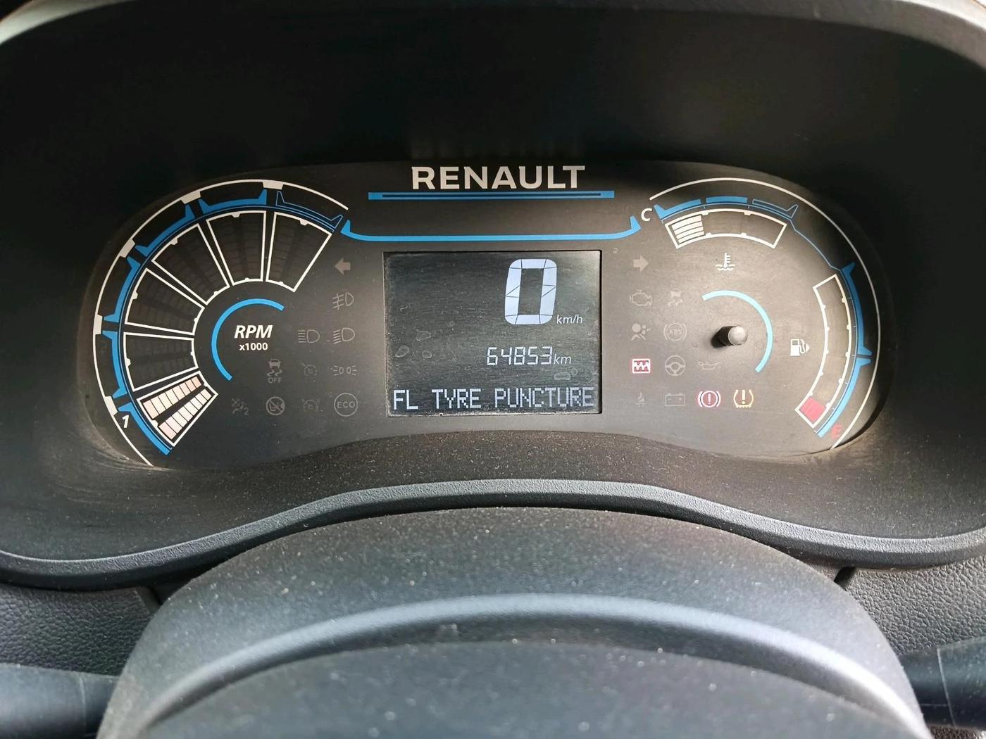 2023 Renault Kwid RXT 1.0, Petrol, Manual, 64,853 km, interior