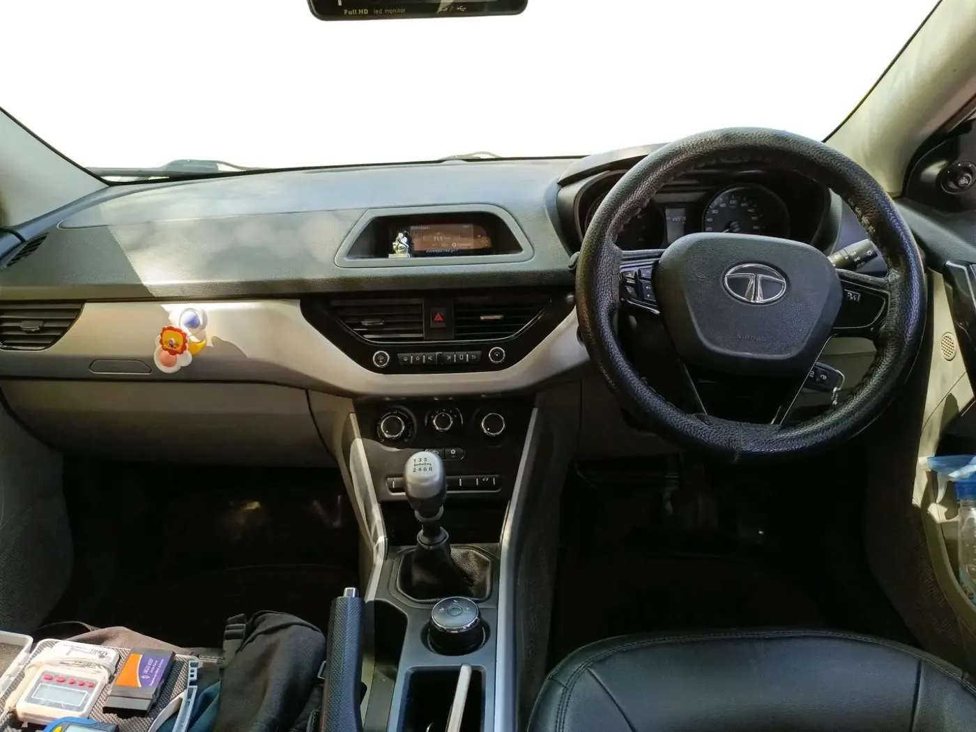 2019 Tata NEXON XM PETROL, Petrol, Manual, 88,978 km, interior