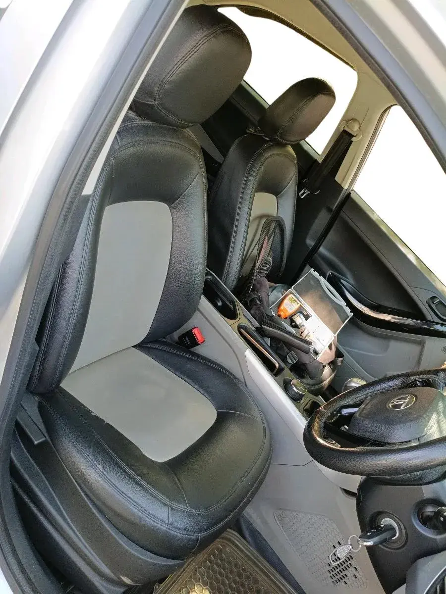 2019 Tata NEXON XM PETROL, Petrol, Manual, 88,978 km, interior