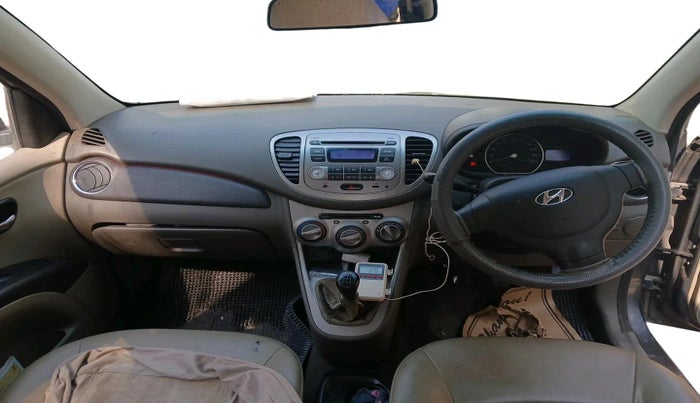2012 Hyundai i10 MAGNA 1.2, Petrol, Manual, 97,800 km, interior