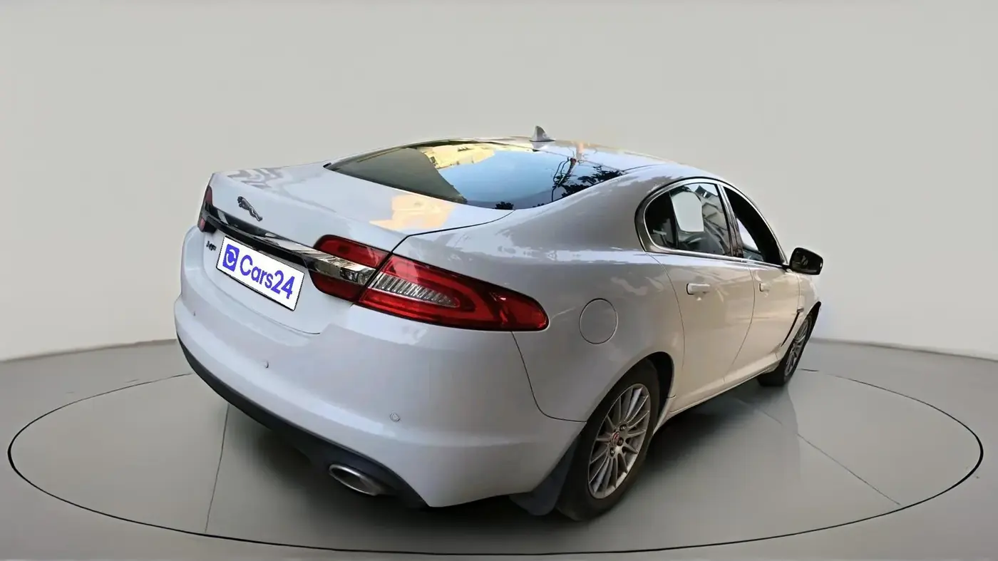 2014 Jaguar XF 2.2 DIESEL LUXURY, Diesel, Automatic, 1,36,128 km, exterior