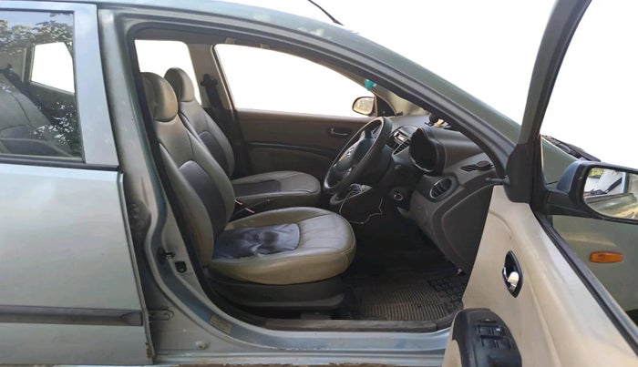 2011 Hyundai i10 MAGNA 1.1, Petrol, Manual, 69,086 km, interior