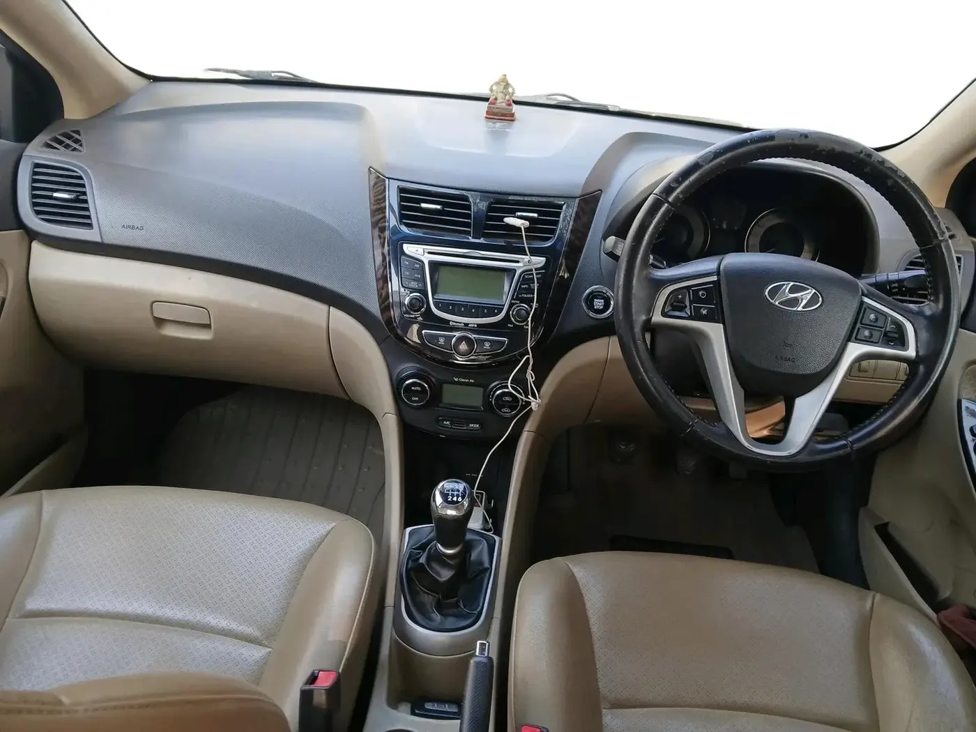 2012 Hyundai Verna FLUIDIC 1.6 CRDI SX OPT, Diesel, Manual, 1,21,675 km, interior