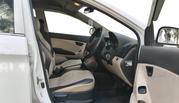 2017 Hyundai Eon ERA +, CNG, Manual, 1,44,737 km, interior