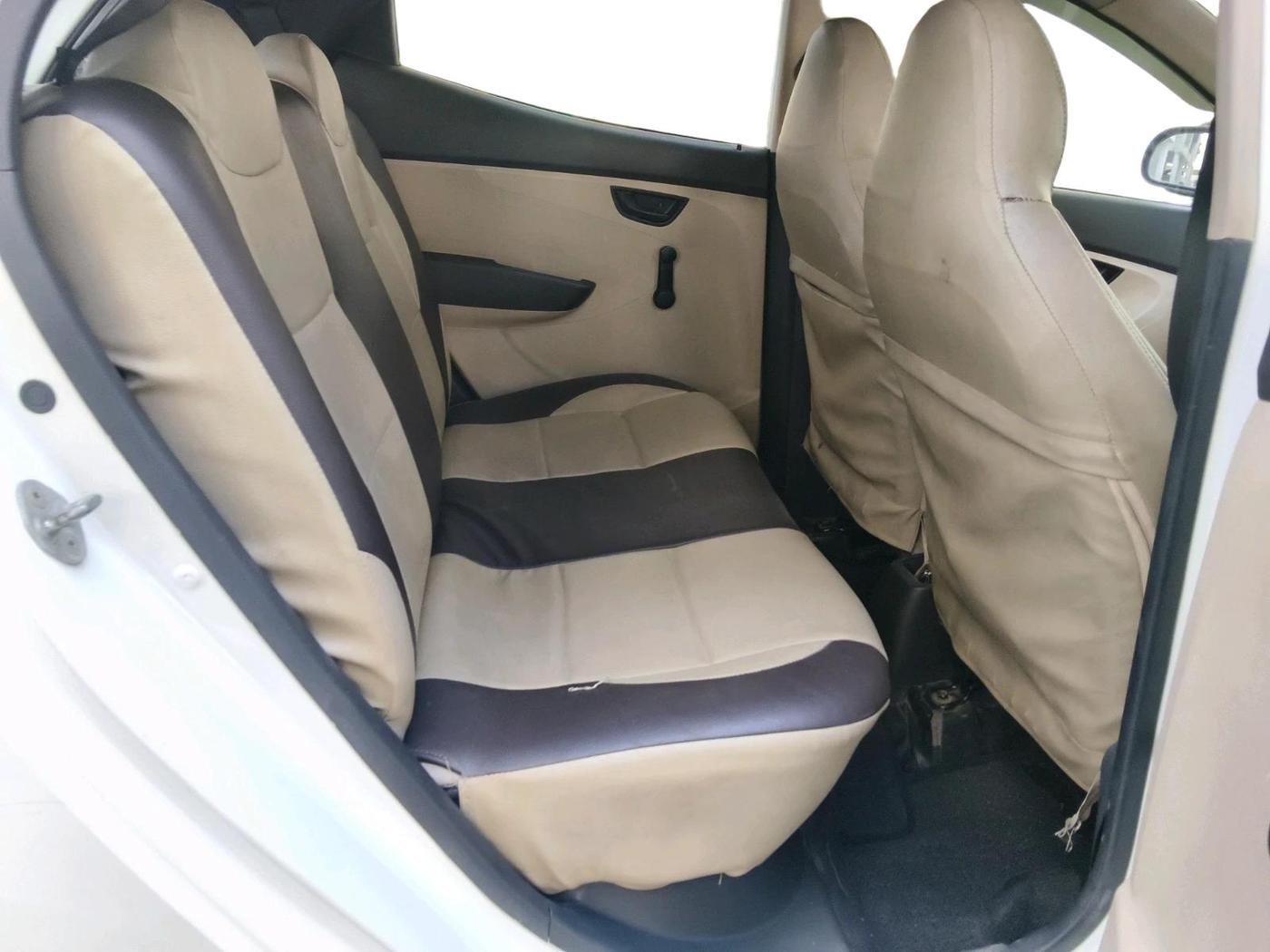 2017 Hyundai Eon ERA +, CNG, Manual, 1,44,737 km, interior