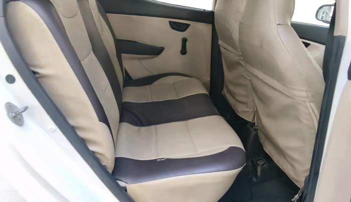 2017 Hyundai Eon ERA +, CNG, Manual, 1,44,737 km, interior