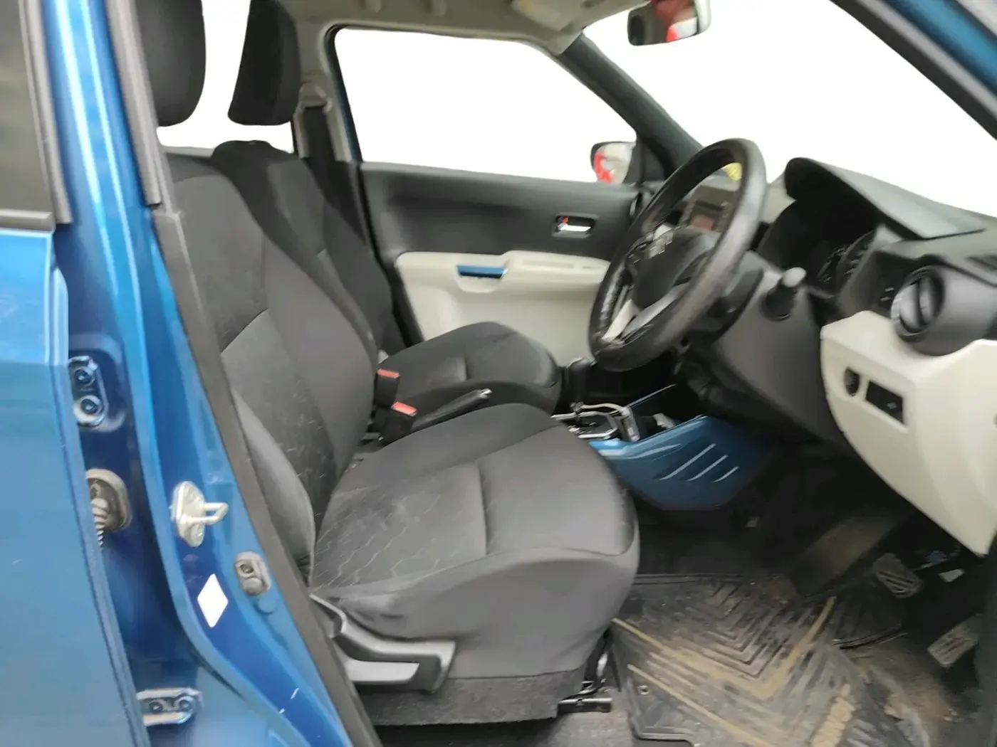 2017 Maruti IGNIS ZETA 1.2 AMT, Petrol, Automatic, 1,28,443 km, interior