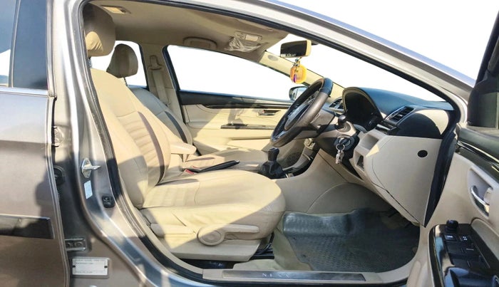 2017 Maruti Ciaz DELTA 1.4 MT PETROL, Petrol, Manual, 66,843 km, interior