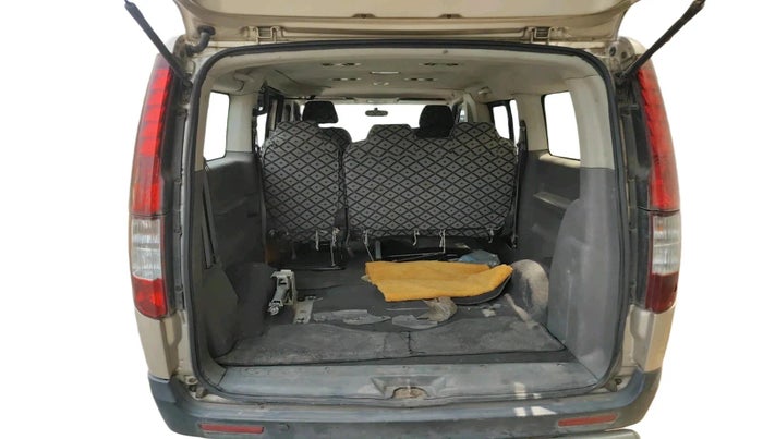 2012 Tata Venture EX 8 STR, Diesel, Manual, 65,700 km, exterior