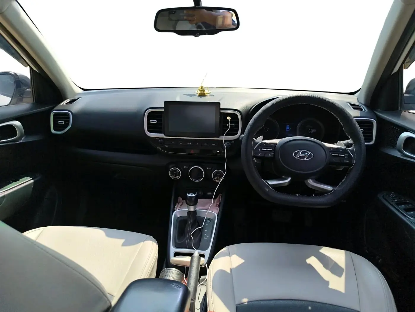 2021 Hyundai VENUE SX PLUS 1.0 TURBO DCT, Petrol, Automatic, 59,022 km, interior