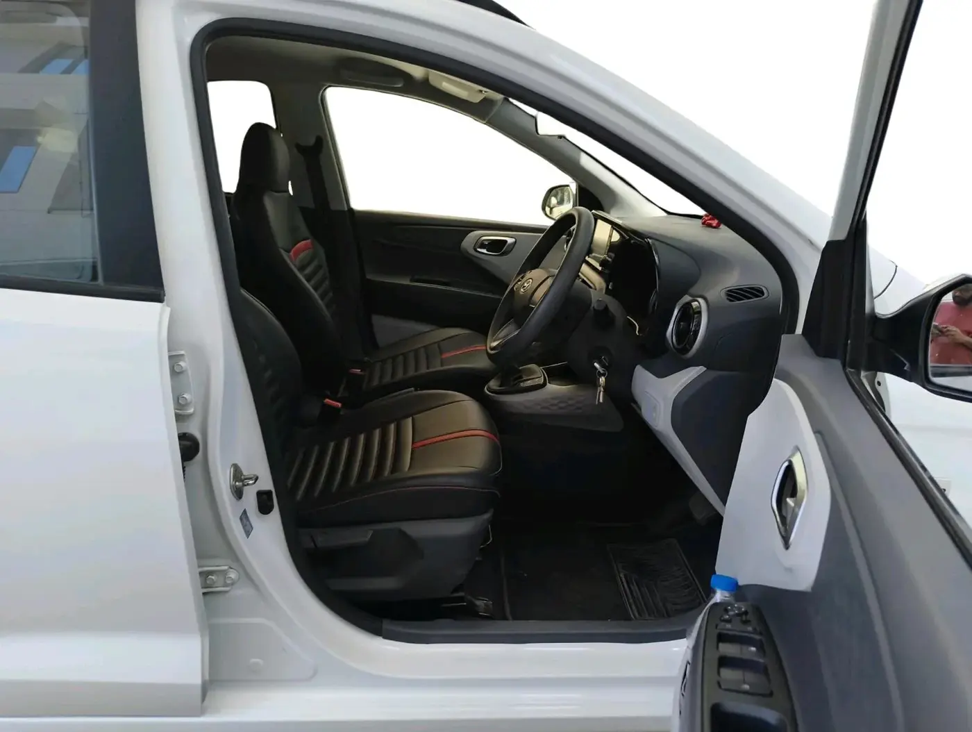 2022 Hyundai GRAND I10 NIOS SPORTZ AMT 1.2 KAPPA VTVT, Petrol, Automatic, 11,337 km, interior