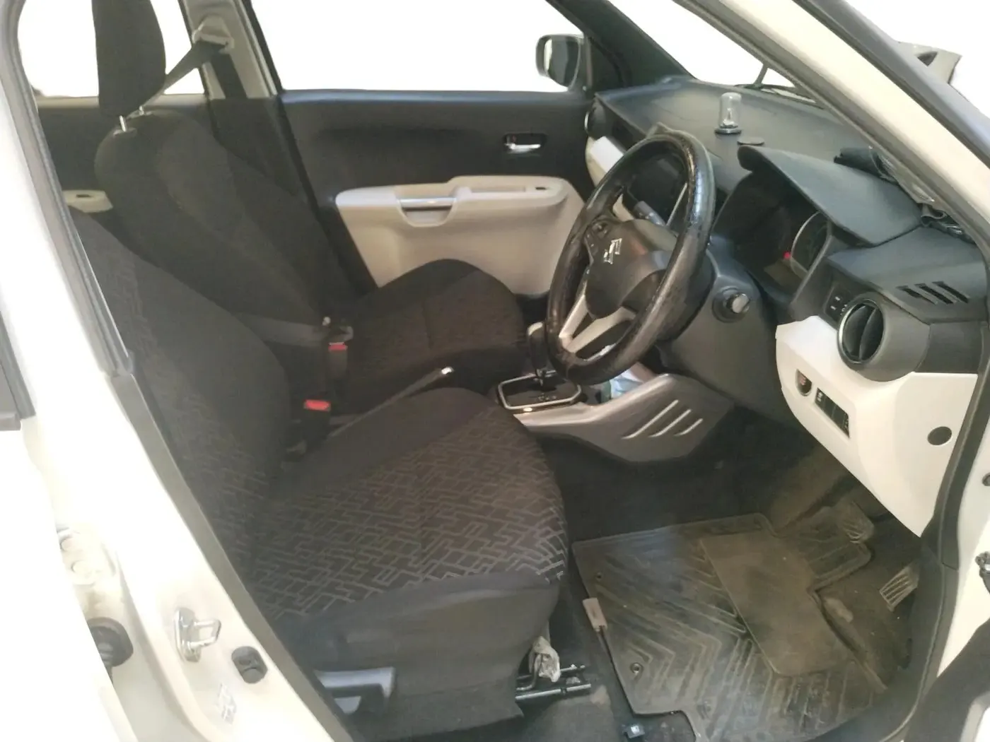 2024 Maruti IGNIS ZETA 1.2 AMT, Petrol, Automatic, 15,064 km, interior