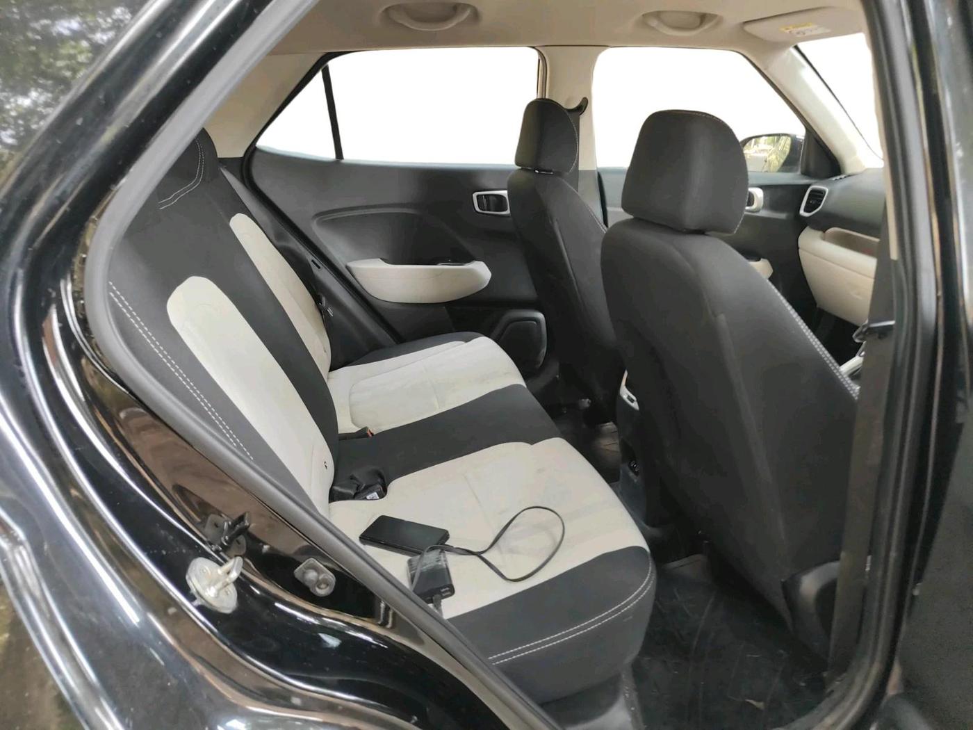 2022 Hyundai VENUE S PLUS 1.5 CRDI, Diesel, Manual, 32,000 km, interior