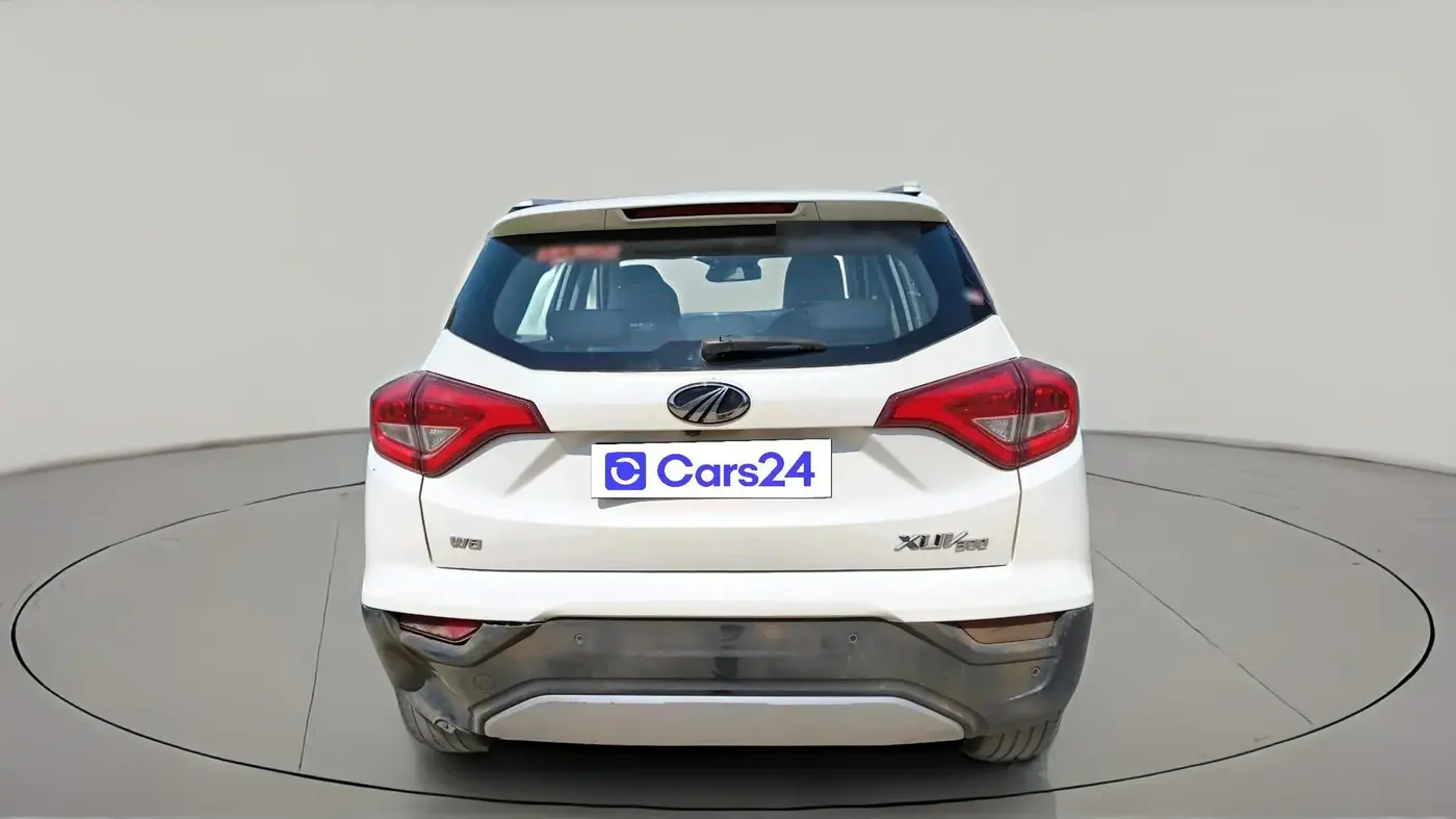 2019 Mahindra XUV300 W8 (O) 1.5 DIESEL, Diesel, Manual, 1,85,741 km, exterior