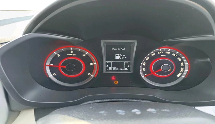 2019 Mahindra XUV300 W8 (O) 1.5 DIESEL, Diesel, Manual, 1,85,741 km, interior